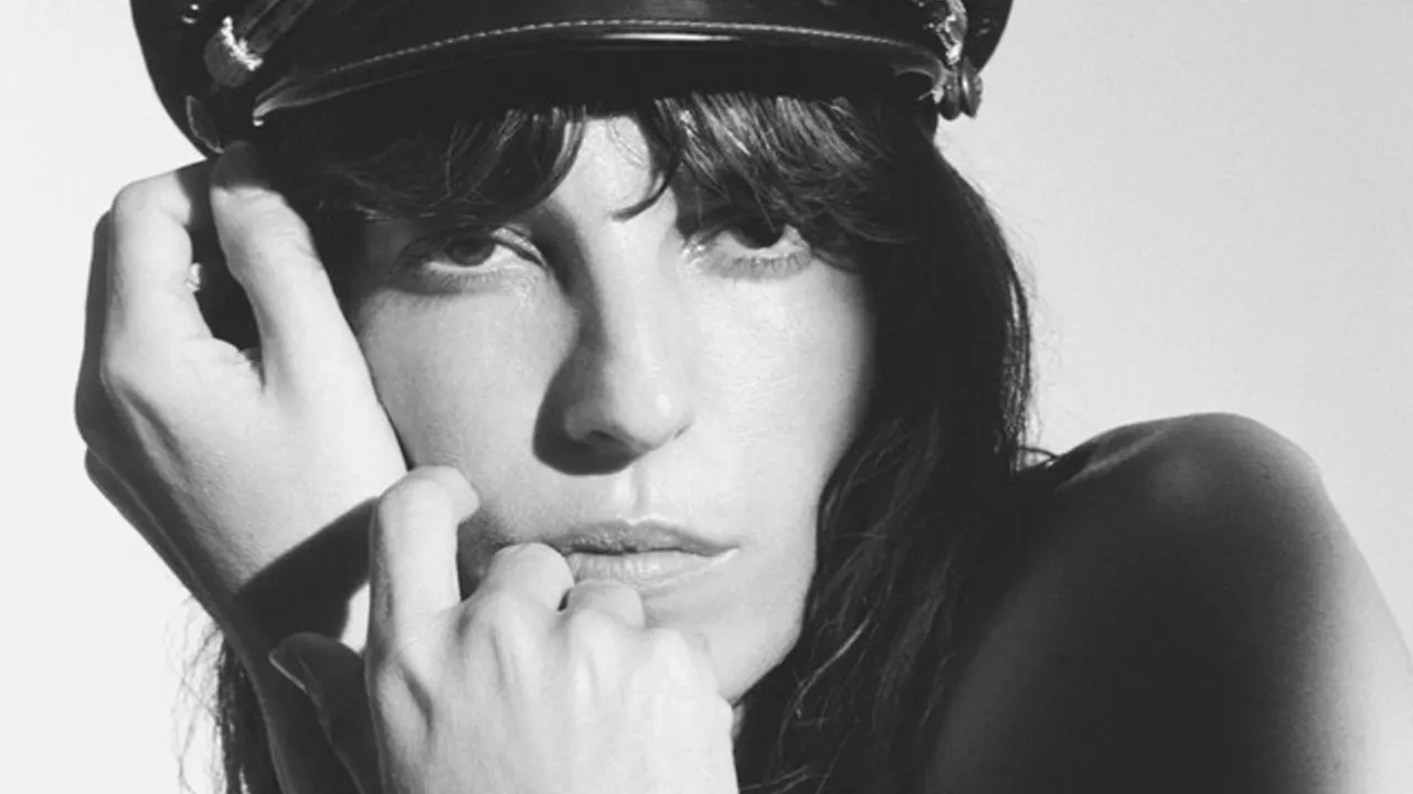 LOU DOILLON