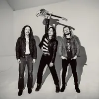 Tyler Bryant & the Shakedown