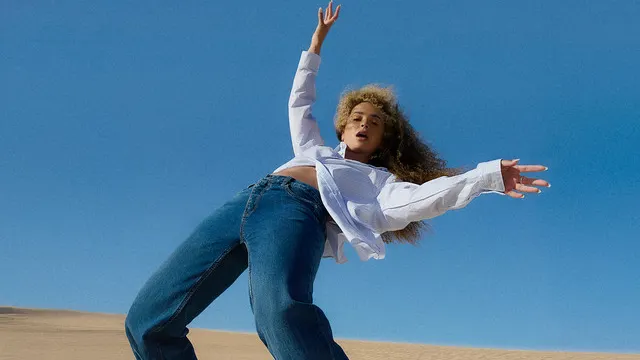 Ella Eyre