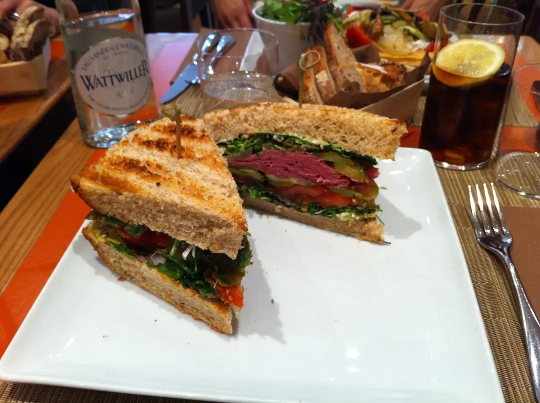 Bread and Roses Restaurant Paris