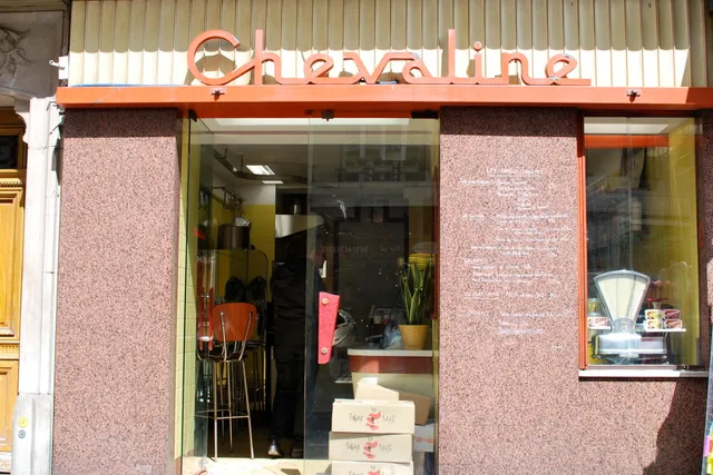 CheZ Aline : un casse-croûte au comptoir