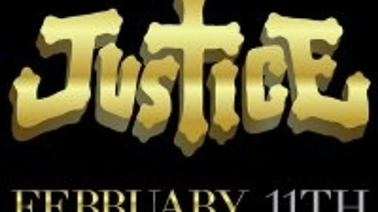 Justice a cross the Vip Room