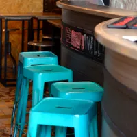 Charlie... et sa bière à deux balles