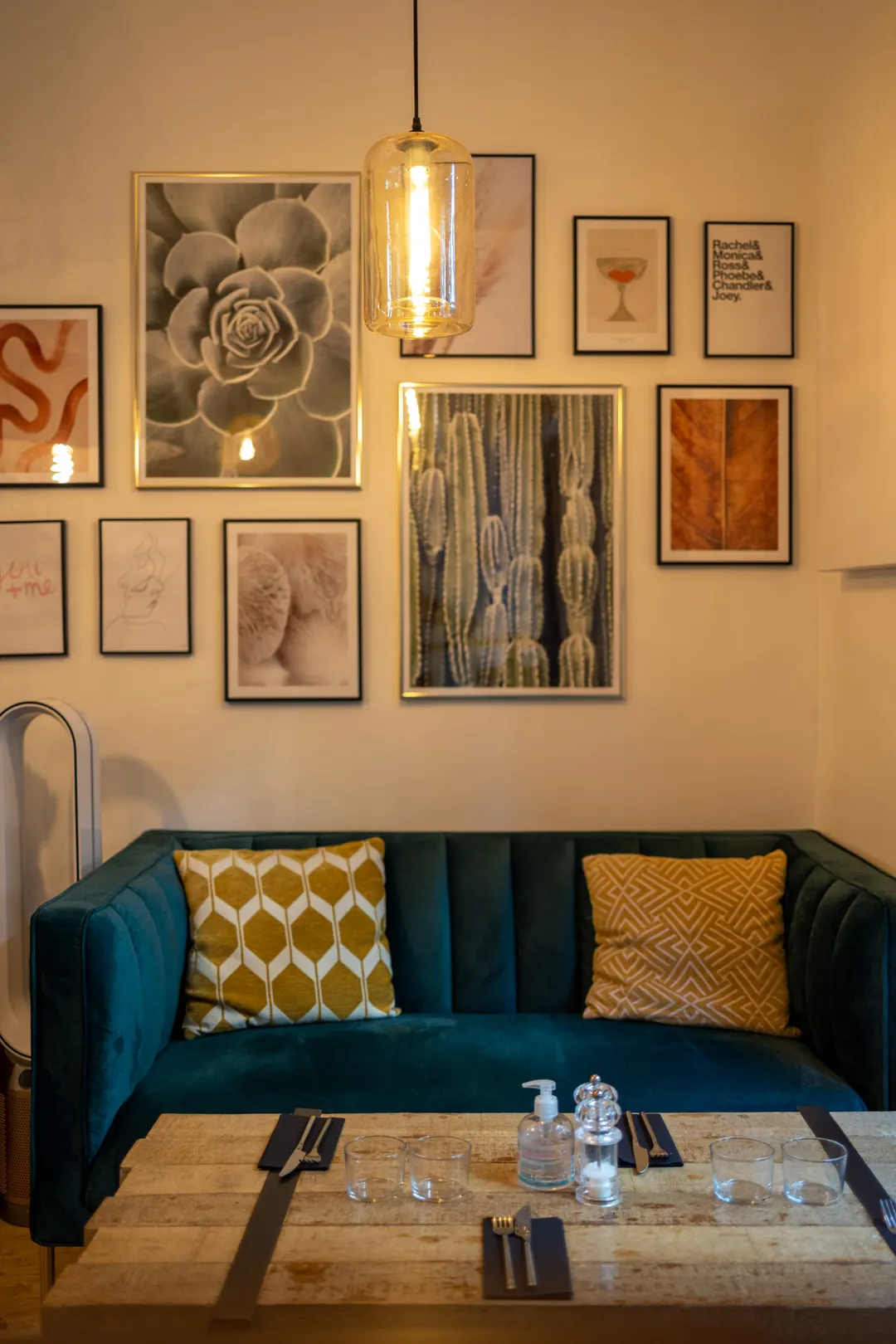Lovebird Restaurant Paris