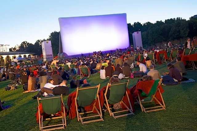 Cinéma en plein air à la Villette