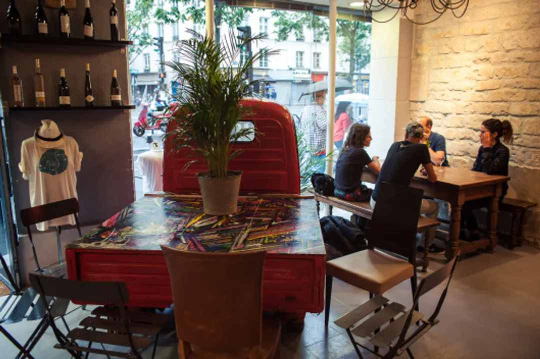 Le More Club Bar Shop Paris