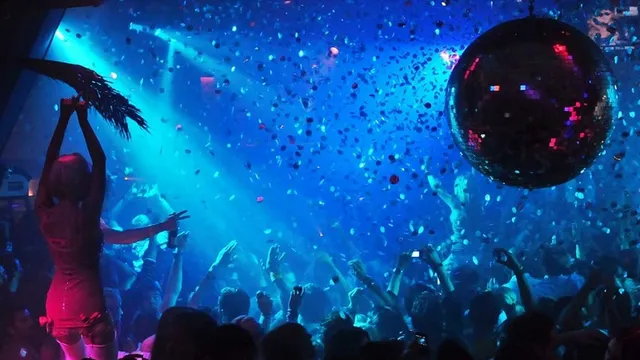 Vendredi: La soirée des 30 ans et + .... au Chalet