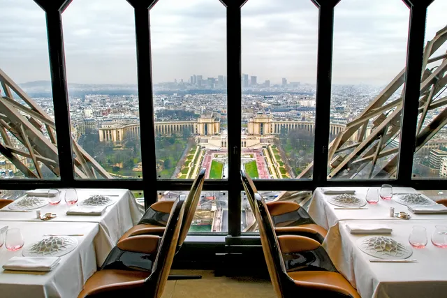 Le Jules Verne