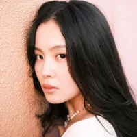 LEE HI