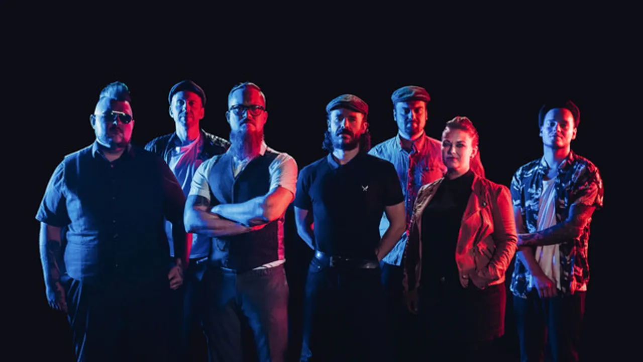 The O'reillys And The Paddyhats + Support