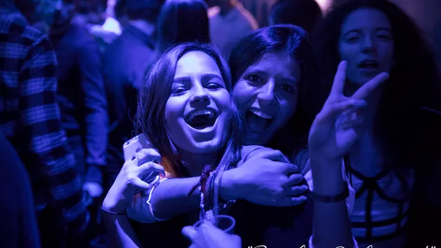 PASSE AVEC DES COPINES ! (FILLE=GRATUIT)