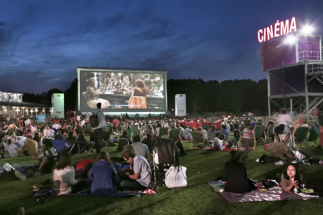 Le cinéma prend l'air à Paris pour l'été