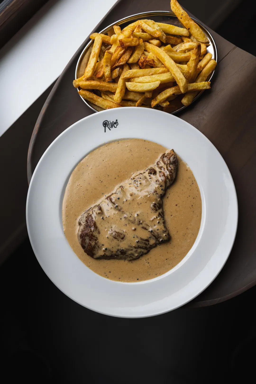 Rives Restaurant Paris