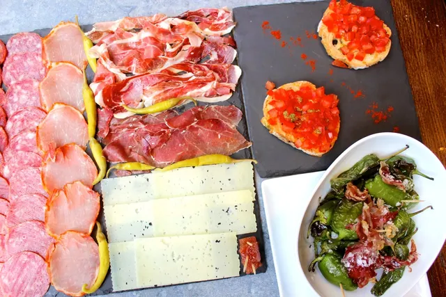 Jamon Jamon, un restaurant aux airs hispaniques rue Saint-Martin