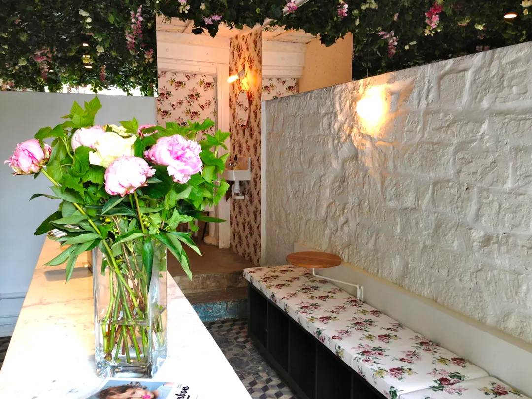 Lily of the Valley Restaurant Paris