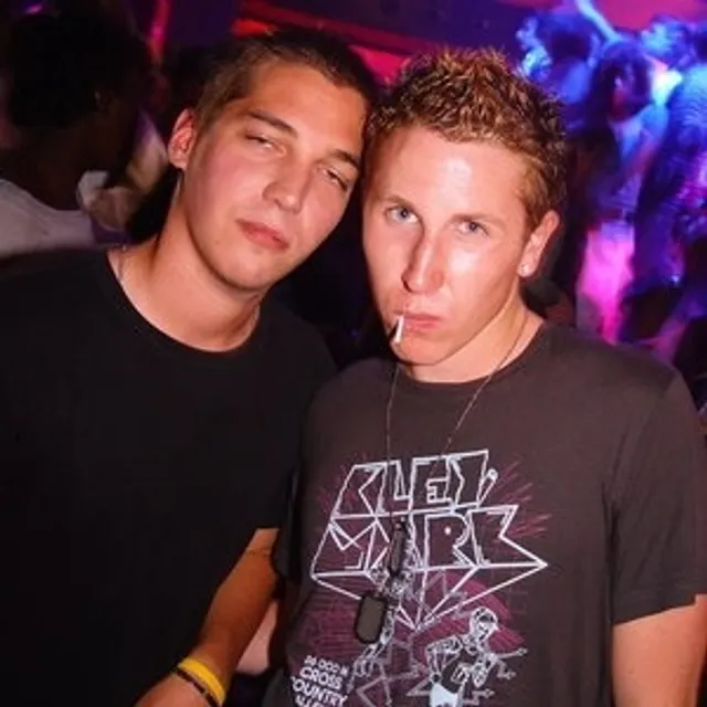 DJ ZONA .