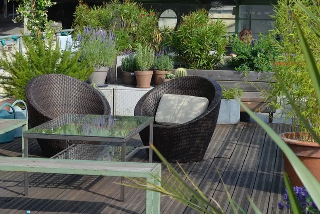 Le Playtime : bateau, restaurant, bar & piscine