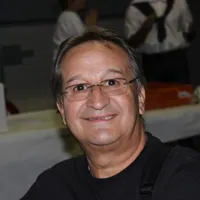 Daniel E