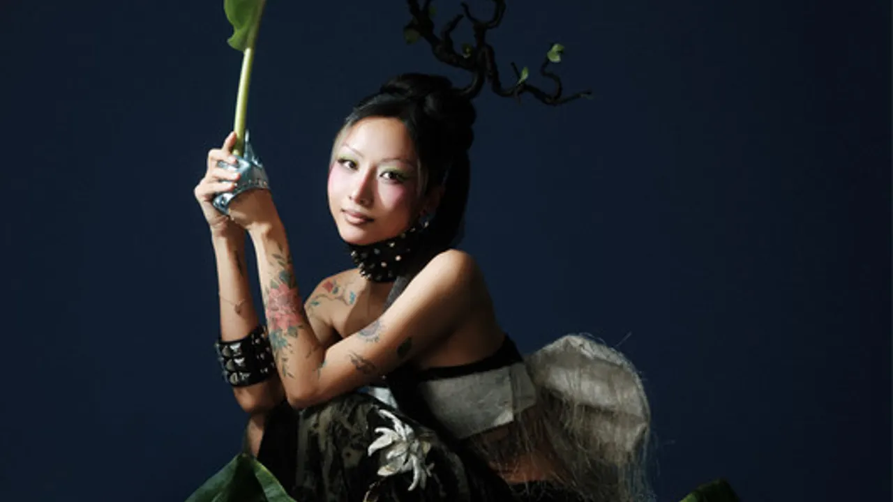Sinh To Paris