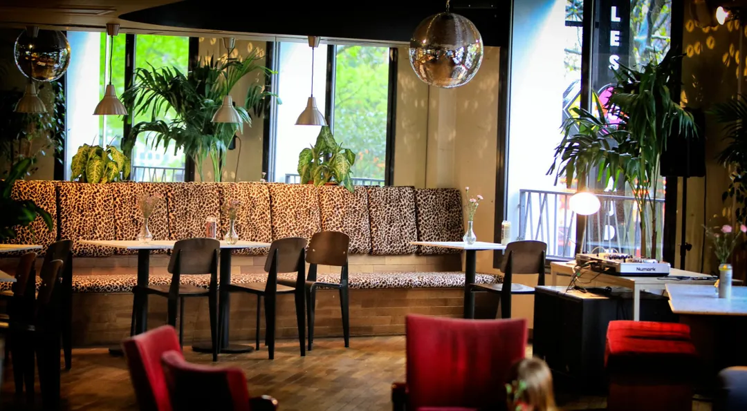 Mezzanine Bar Salle de concert Restaurant Paris