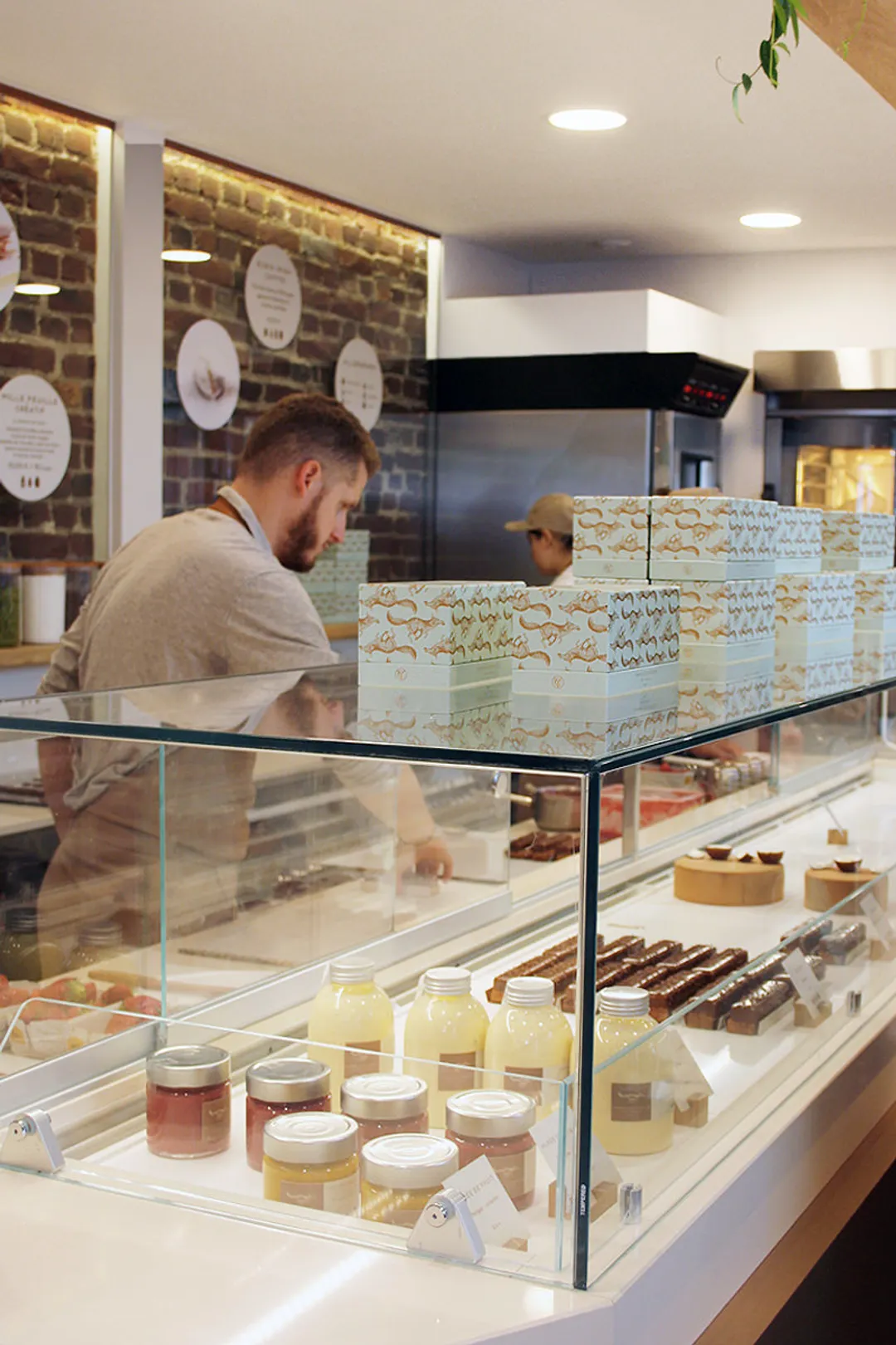 Pâtisserie Yann Couvreur Restaurant Shop paris