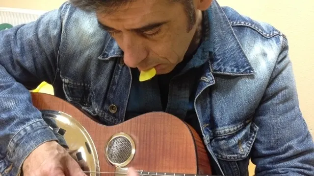 Tio Manuel + The Jones
