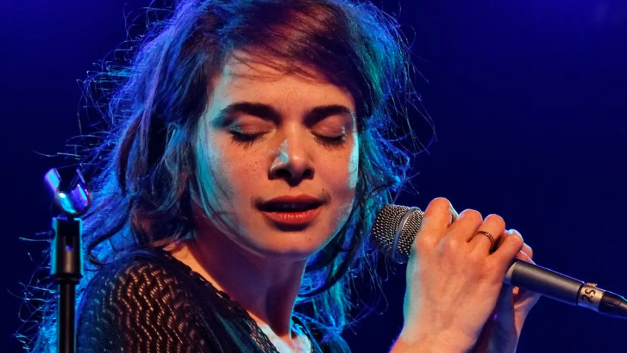 Melanie De Biasio en concert