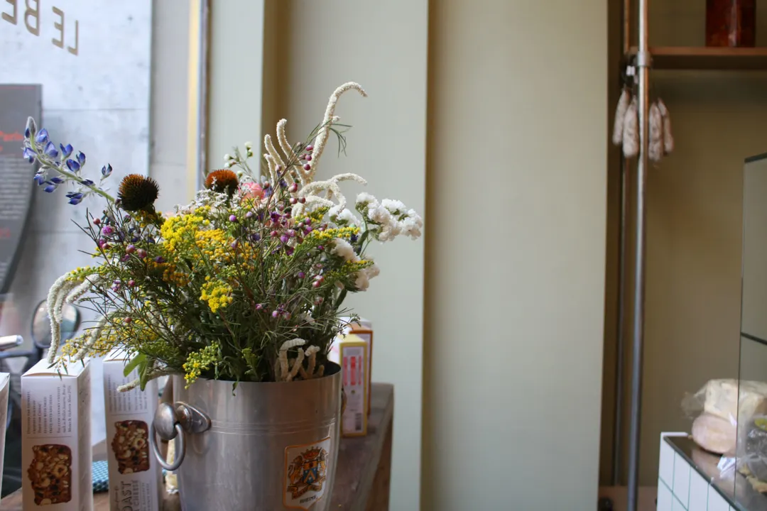 Le Bel Ordinaire Restaurant Shop Paris