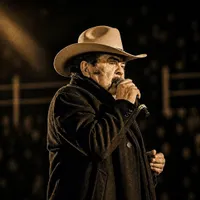 Eliseo Robles Y Los Barbaros Del Norte