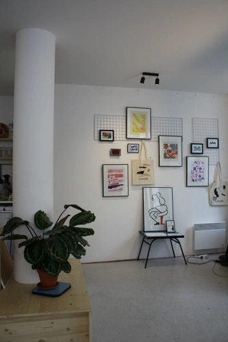 La Régulière Restaurant Galerie d'art Shop Paris
