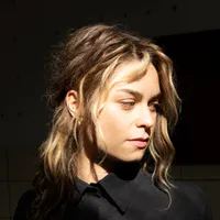 Girlwoman