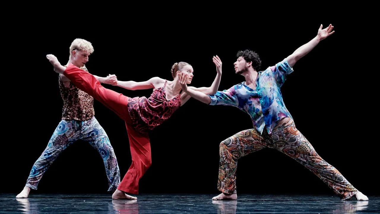 "Quintett / Trio / Enemy in the Figure" du Ballet de l'Opéra national du Rhin – William Forsythe