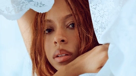 Ravyn Lenae presents: « Blue Island »