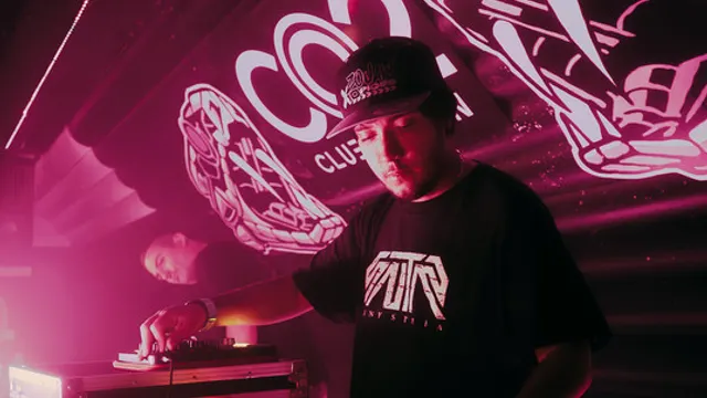 Strike | La Suite - Neurotribe, Dica, Drymk, Azuur