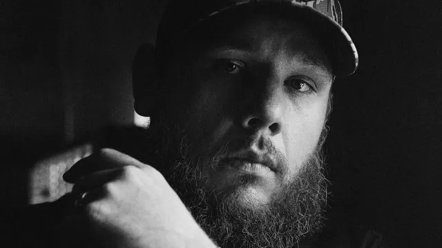 Luke Combs « My Kinda Saturday Night »
