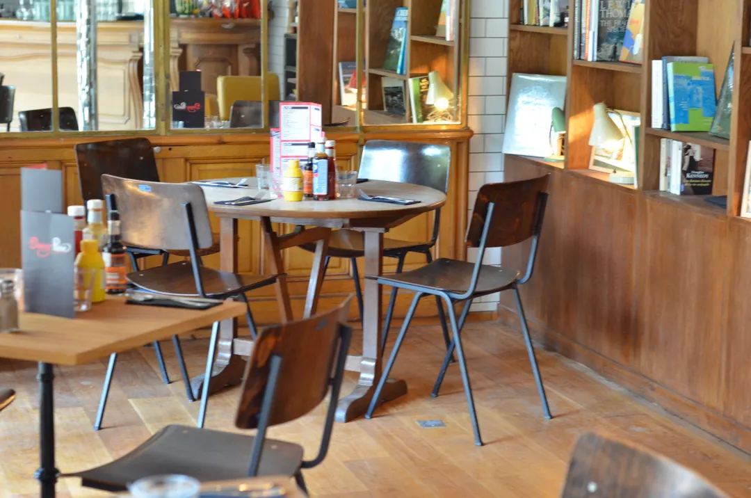 Le Danny Hills Restaurant Bar Paris