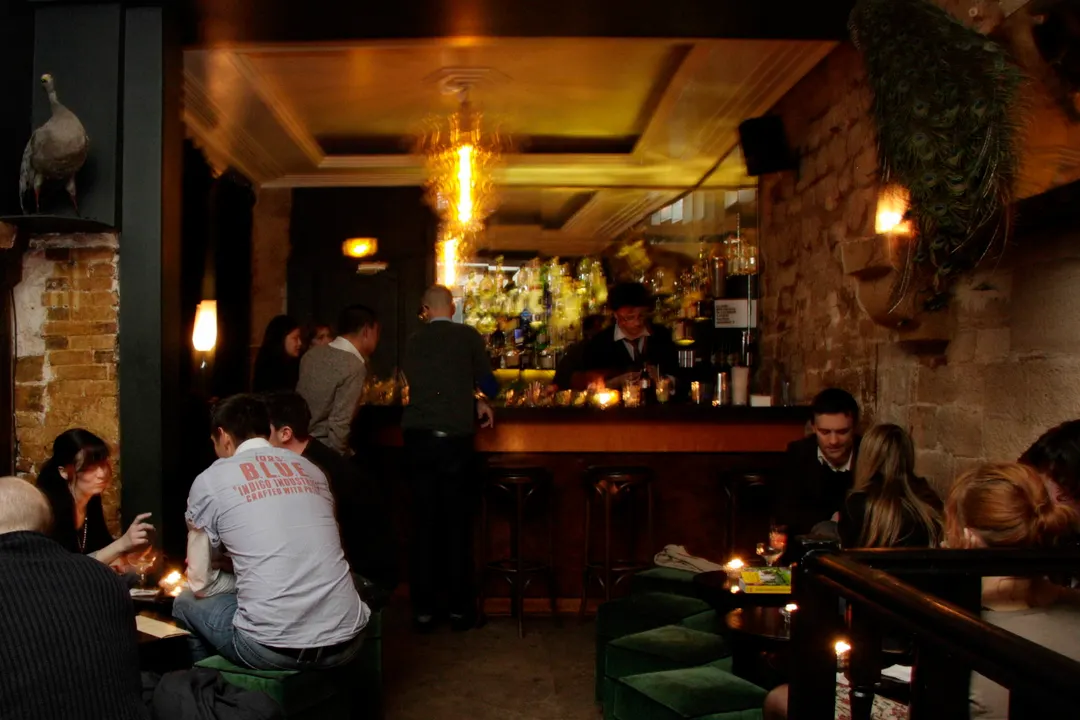Curio Parlor Bar Paris