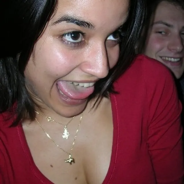 Samia L