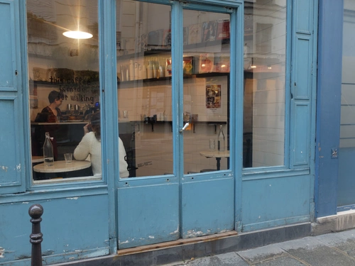 Boot Café Bar Restaurant Paris