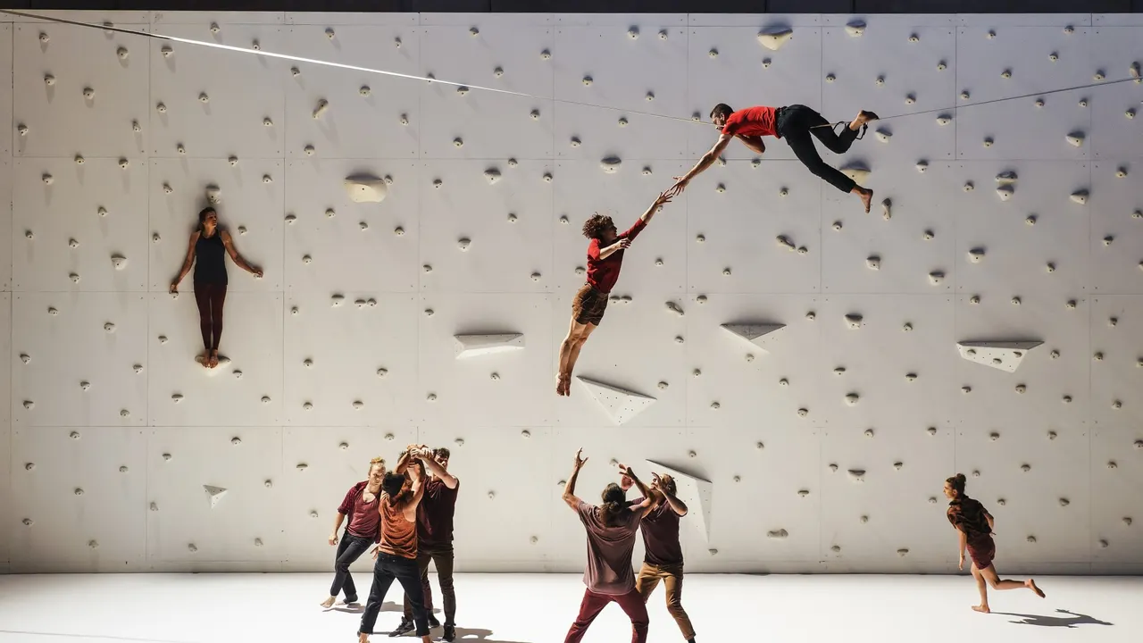 "Corps extrêmes" de Rachid Ouramdane / Compagnie de Chaillot