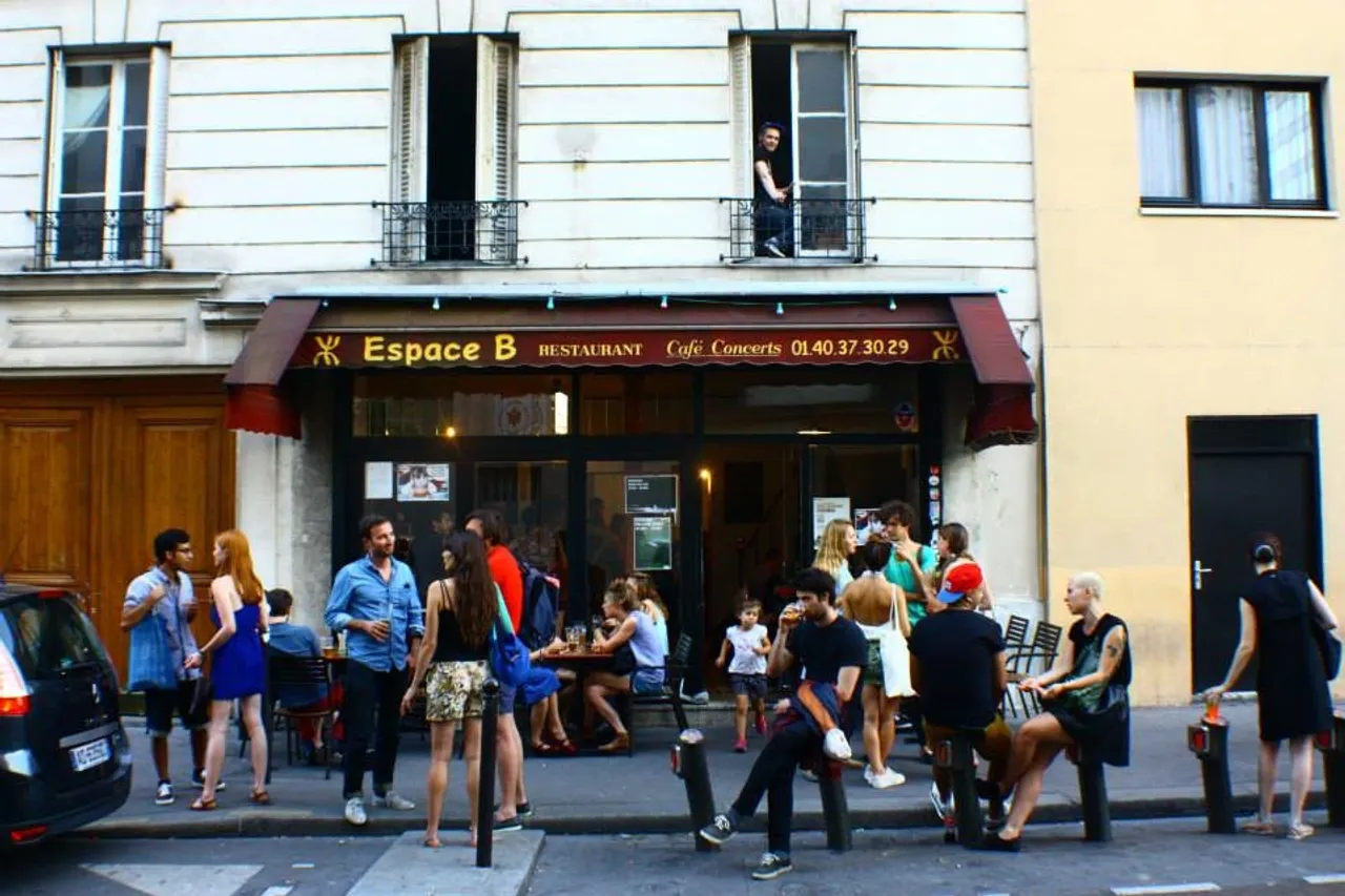 L'Espace B