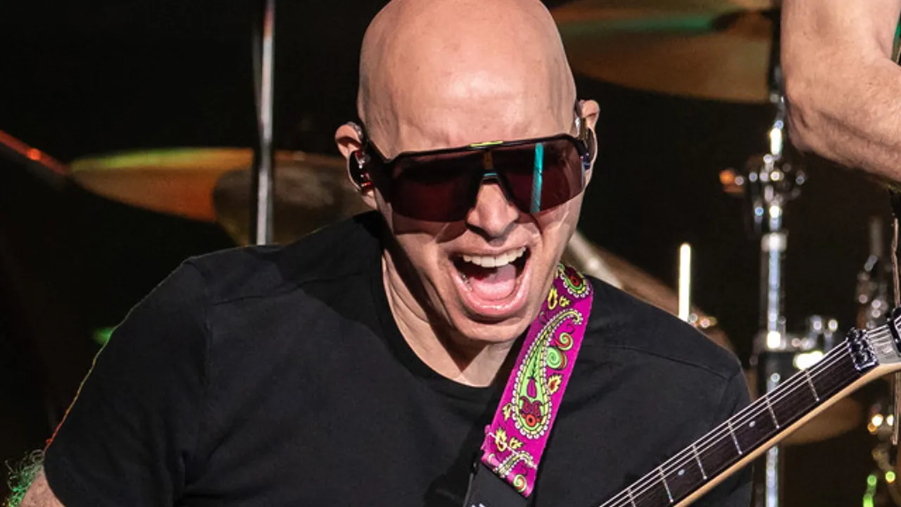 JOE SATRIANI