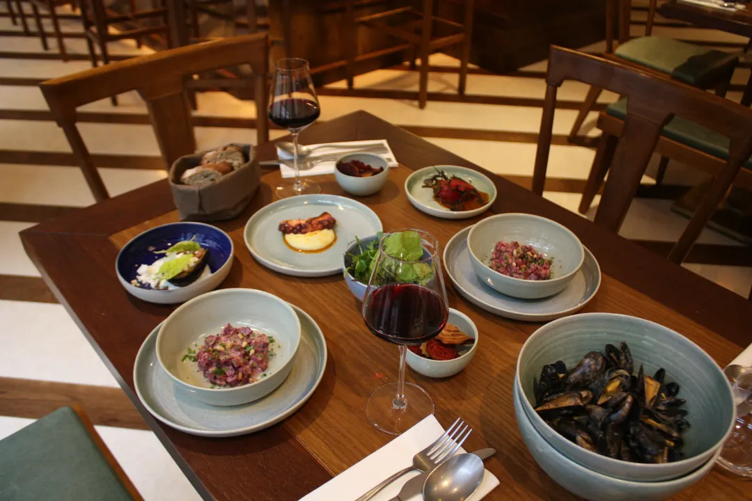 Bonhomie Restaurant Paris