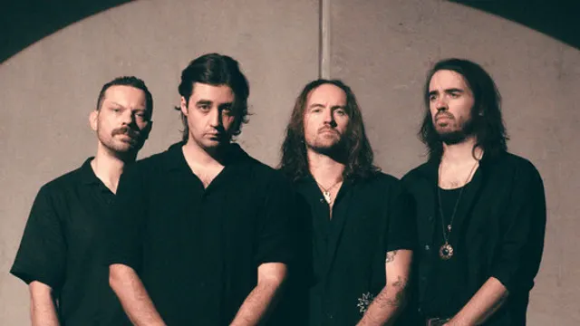 HANDS LIKE HOUSES + NORMANDIE