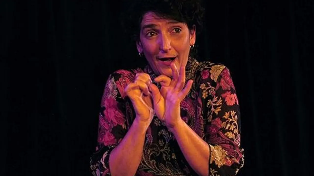 AU FOND DE LA FÔRET - FRANÇOISE BARRET