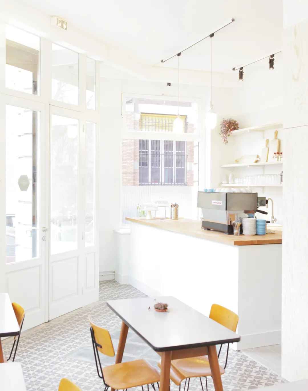 The Broken Arm Restaurant Shop Paris