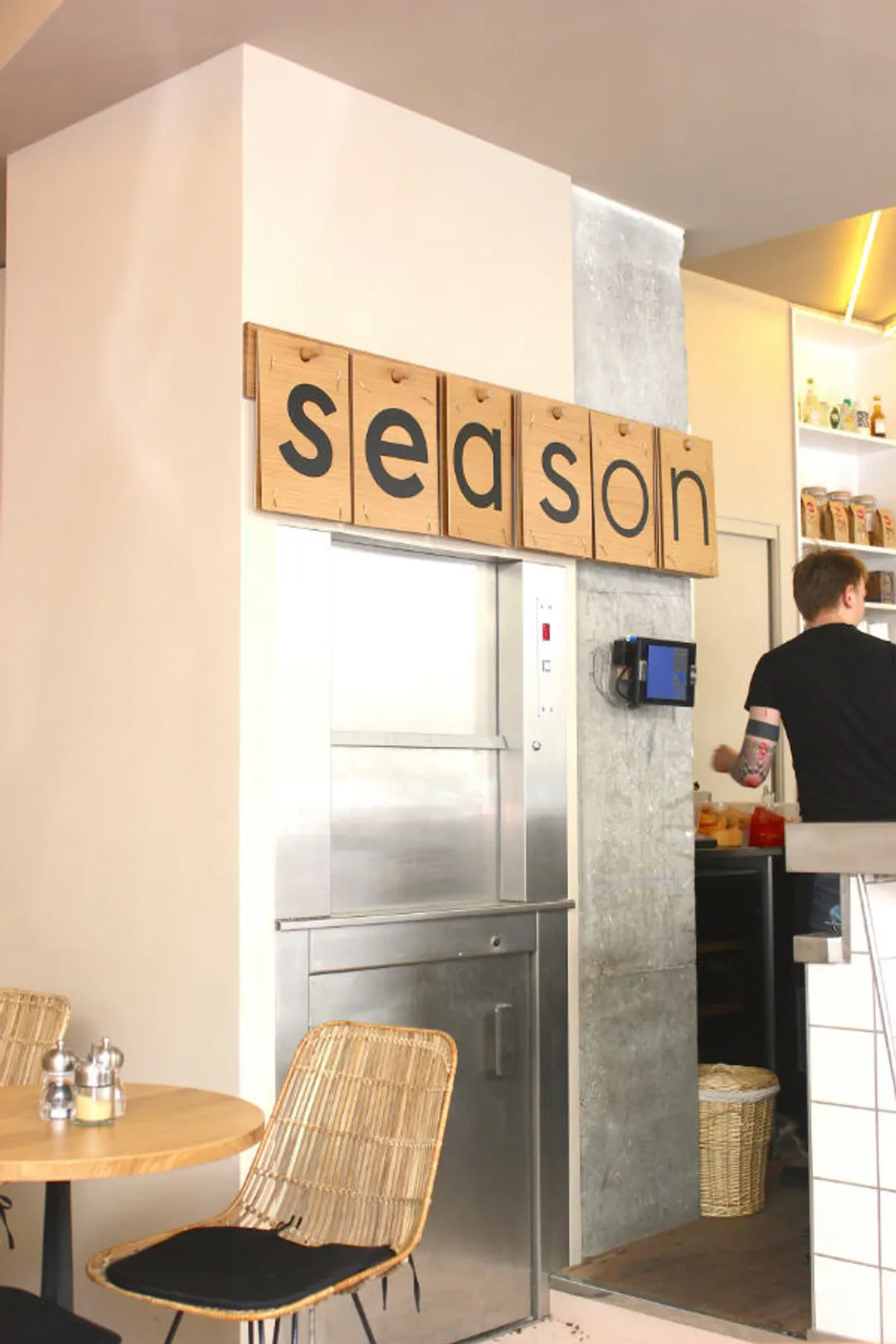 Season Restaurant Paris