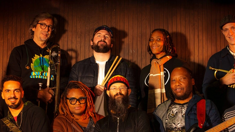 GROUNDATION