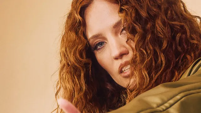 JESS GLYNNE