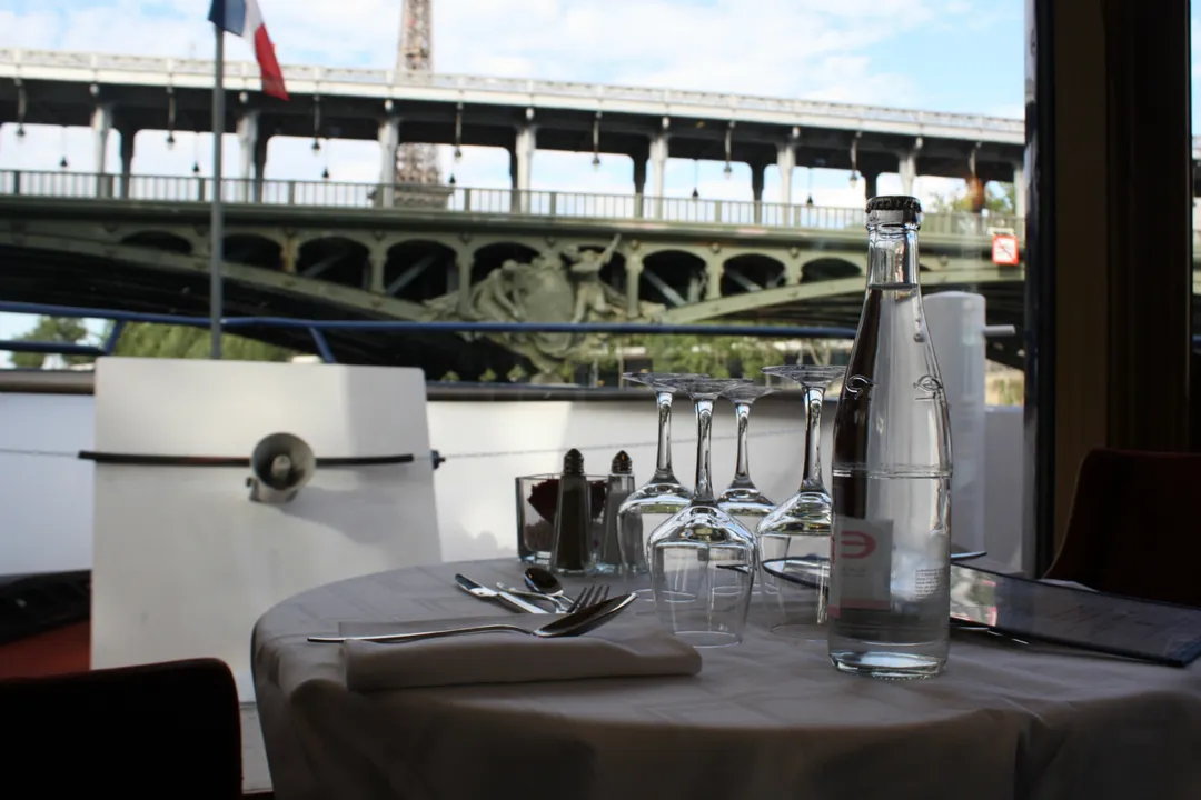 Le Capitaine Fracasse Restaurant Paris